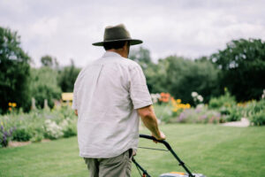ile kosztuje koszenie trawy